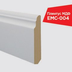 Плінтус белый EMC004