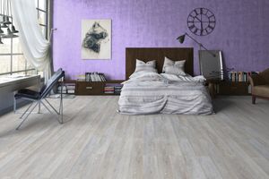 Вінілова підлога в заміських будинках: поради щодо вибору та стилю
